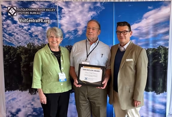 SRVVB Executive Director Andrew Miller shares in honoring Bill and Sharon Lynch of Penns Creek Pottery, recipient of the Dan Baylor Tourism Award.